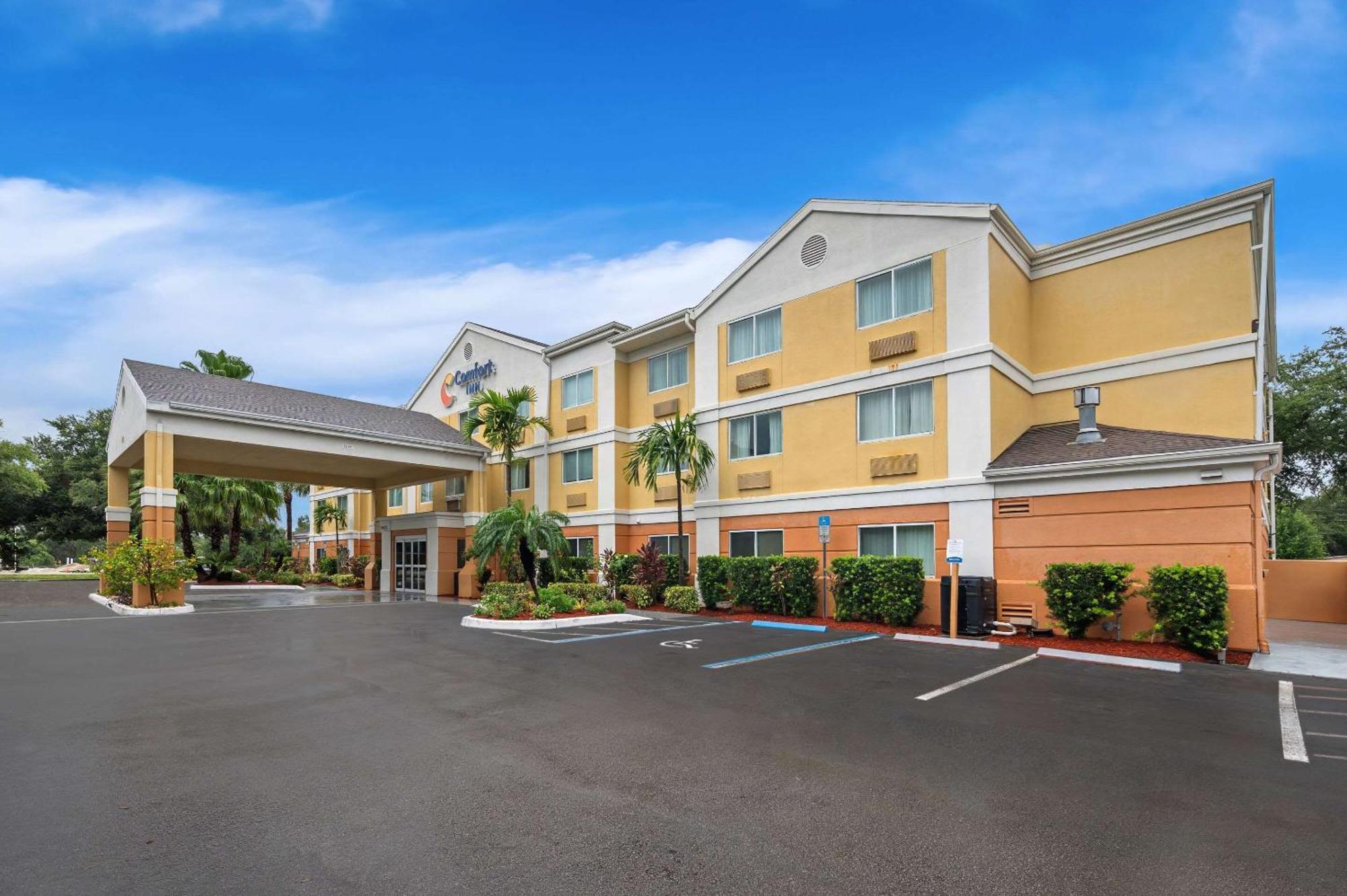 Comfort Inn Fort Myers Northeast Exteriér fotografie