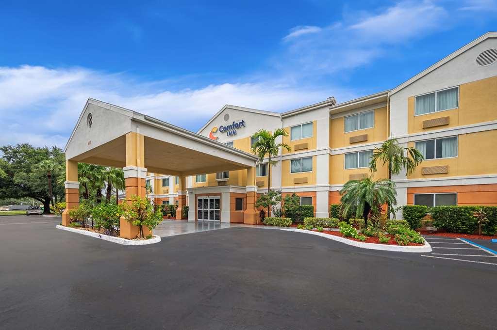 Comfort Inn Fort Myers Northeast Exteriér fotografie